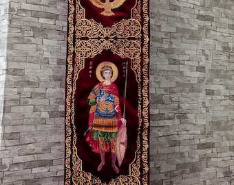 Rode epitrachelion met volledig machinaal borduurwerk voor priestergewaden en stola voor bisschoppen. Icoon van Sint-Joris met borduurwerk