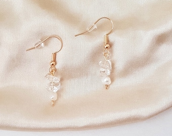 Rock Crystal Pearl Earrings Gold