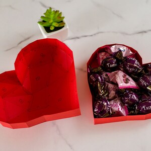 Papercraft Heart Box, low poly heart, DIY Valentine's day, papercraft, mother's day, father's day, 3D Papercraft, pdf template kit, gift box image 8