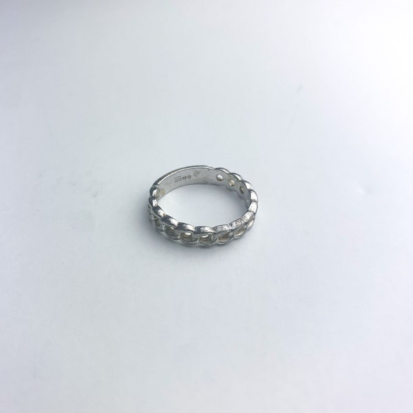 Vintage 80s signed Avon silver tone chain ring size 6