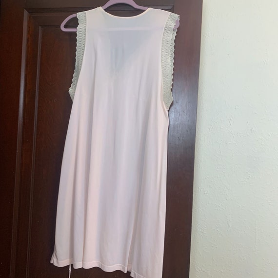 Vintage 70s light pink sleeveless nightgown slip … - image 3