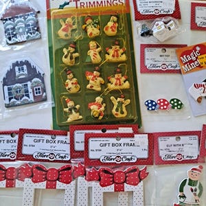 Christmas Craft Destash Lot, Gift Box Picture Frames, Wooden Houses Elf, Santa Ornaments, Fabric Snowmen, Puffy Angels, Mixed Media Vintage