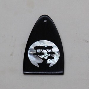 La copertura del truss rod con intarsio Bonsai Silhouette è compatibile con PRS