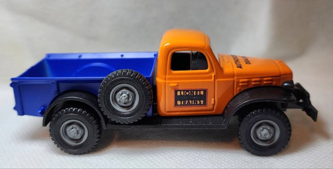 From Former LIONEL TRAIN Dealercustom Made Diecast 1950 Gmc Etsy