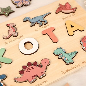Casse-tête de nom de dinosaure personnalisé, cadeau de premier anniversaire de dinosaure, cadeau de baby shower dinosaure, jouets Montessori personnalisés, 2 ans, décoration de chambre d'enfant image 10