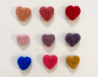 broche cœur feutré - heart brooch in felted wool