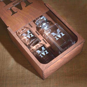 Personalized Whiskey Decanter Set with Glasses: Custom Engraved Bourbon Gift Box