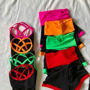 SET Tank-Top T-shirt + Shorts. Figure Skating Gymnastics Dance for Kids. Optional: + Gloves