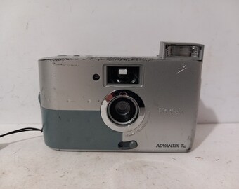 Film Camera Kodak Advantix T40 2002 Pocket-size APS Point and Shoot vintage.