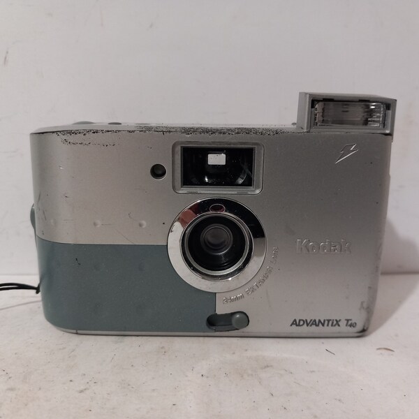 Film Camera Kodak Advantix T40 2002 Pocket-size APS Point and Shoot vintage.