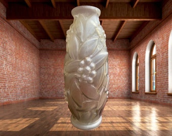 Espaivet vase &quot;Foliages And Berries&quot; in glass, molded and pressed art deco 1920
