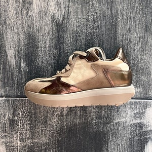Turnschuhe mit Krawatten, Leder Turnschuhe, Krawatte Turnschuhe, Mode Turnschuhe, Bequeme Schuhe, Handgefertigte Schuhe Leder, Sportschuhe für Frauen