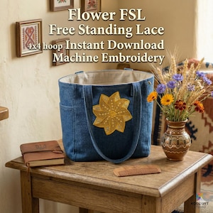 Może przedstawiać: Zestaw trzech ceramicznych kubków z nakrapianą, kremową glazurą. Każdy kubek ma inny ręcznie malowany wzór: niebiesko-zielony liść, żółty kwiat i czerwona jagoda. Kubki mają prosty, zaokrąglony kształt.