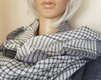 Cashmere scarf "Garuda", cashmere scarf, gray checked scarf, shawl, gray scarf, handwoven scarf, handmade