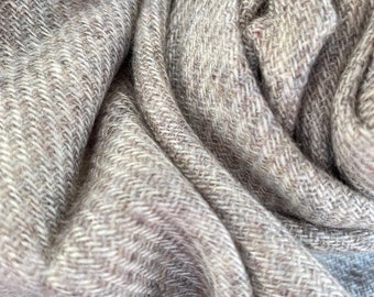 Cashmere scarf "Chitre", handwoven cashmere scarf, elegant and high-quality gray scarf, handmade, gift for him and her, gift