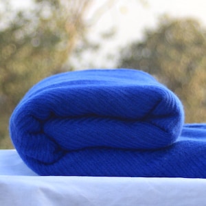 Blanket Tila, hand-woven blue cuddly blanket, throw, plaid, bedspread, blue, dark blue, home decor, gift, cashmere blanket