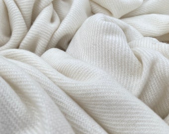 Handwoven Cashmere Blanket Lhotse - Elegant White Cozy Throw, white cuddly blanket, handwoven blanket, a gift for women and men
