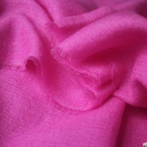 Cashmere scarf "Jijivisha", handwoven cashmere shawl in fuschia, pink, rose, light and elegant summer wrap, beach fashion, pashmina