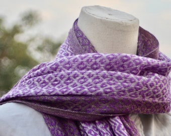 Cashmere scarf "Jhalari", cashmere scarf, scarf purple white, shawl, blue scarf, handwoven scarf, handmade