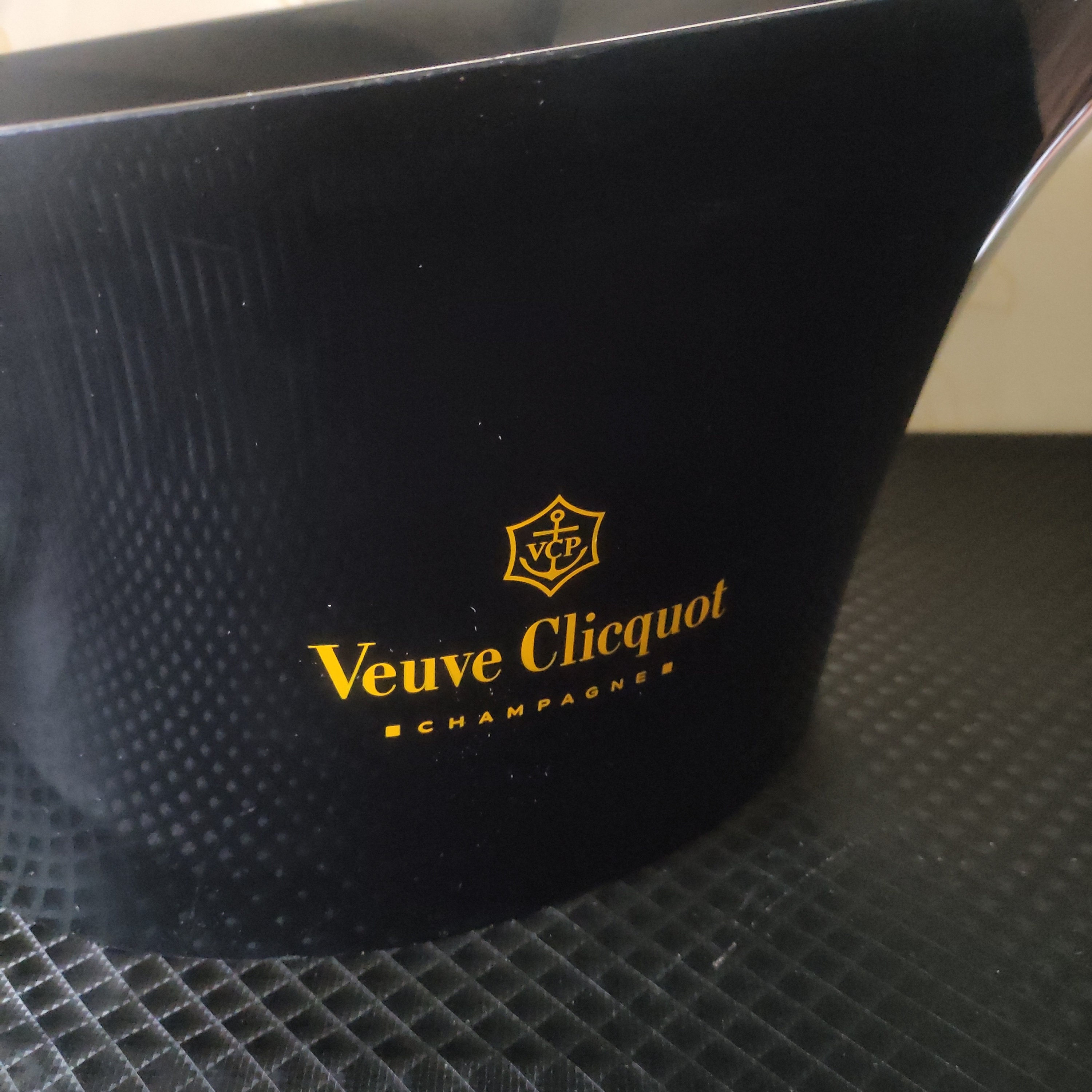Grande vasque XXL Champagne veuve clicquot double magnum ice bucket