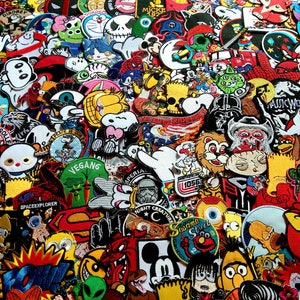 Random Wholesale Iron On Patch Mix Cartoon Cute Superhero Heroes Movie Character logo Sew Embroidered For Kid T- Shirt Bag Jecket