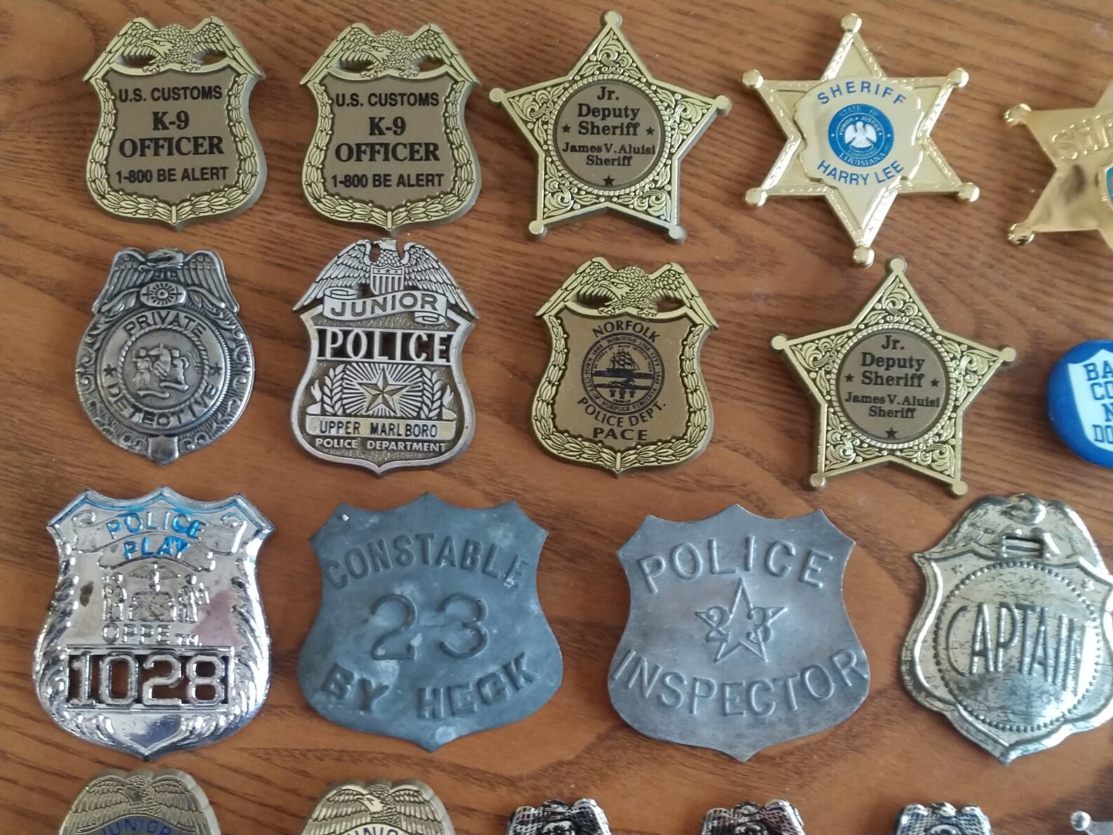 25 Tin Type / Plastic Police Sheriff Toy Badges Vintage Etsy
