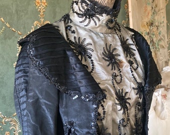 Schwarzes Viktorianisches Seidenkleid, Antikes Kleid, Perlenbesetztes Panel