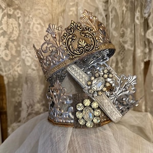 French Brocante metal Mannequin Crown antique embellished Decorative crown for display items