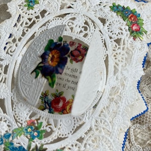 Carte de Saint-Valentin victorienne du XIXe siècle avec dentelle en papier et message caché