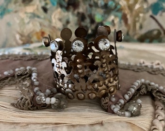 French Brocante Decorative crown for display items