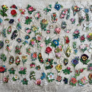 Bella e ampia collezione di fasci di effimere di carta con fiori in rilievo cromato antico, ritagli di album di carta antichi REF 1