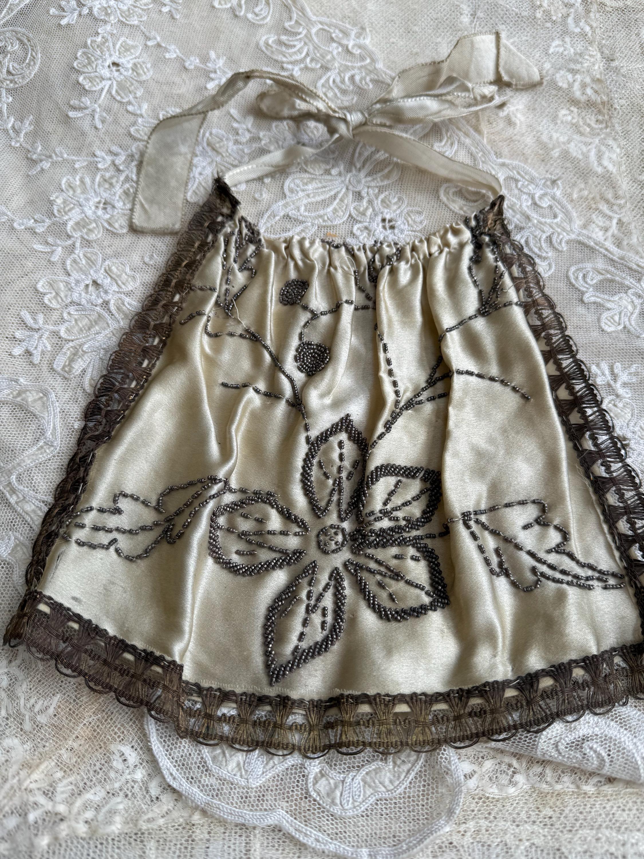 Ancien tablier de grande poupée XIXème • EUR 55,00 - FR
