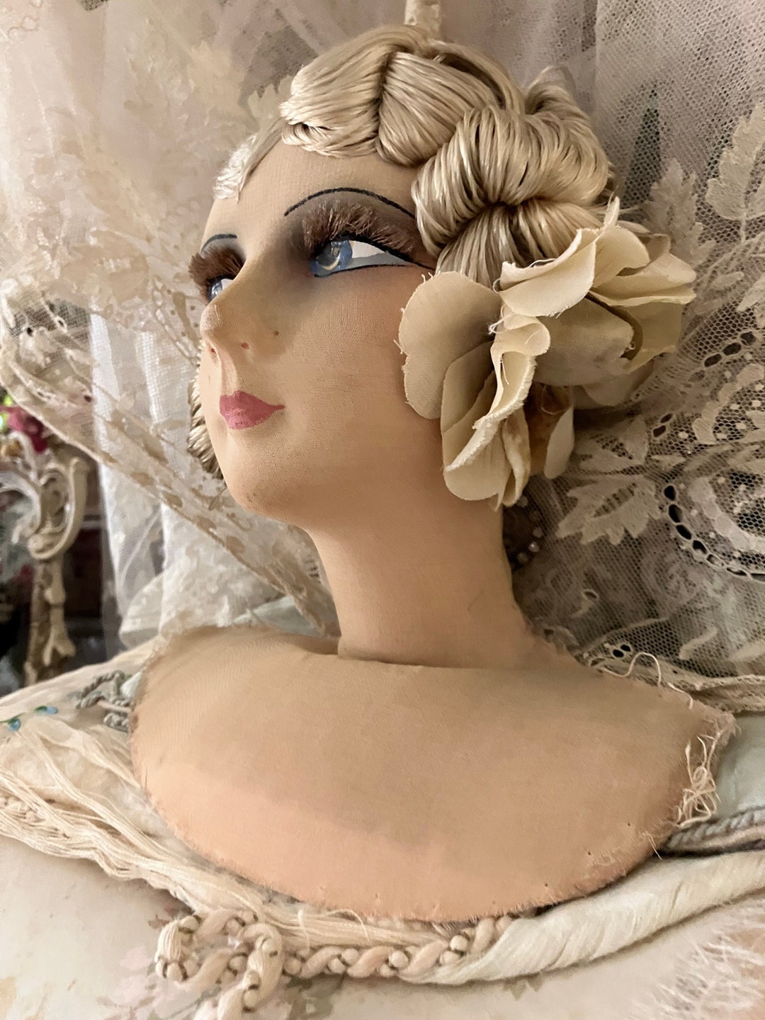 Poupée boudoir ancienne - Canada