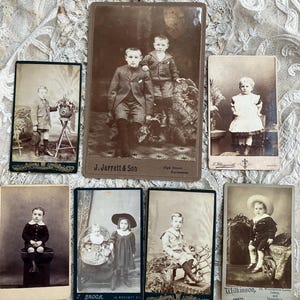Piękna wiktoriańska karta do szafki na zdjęcia CDV Carte De Visite portrety dzieci