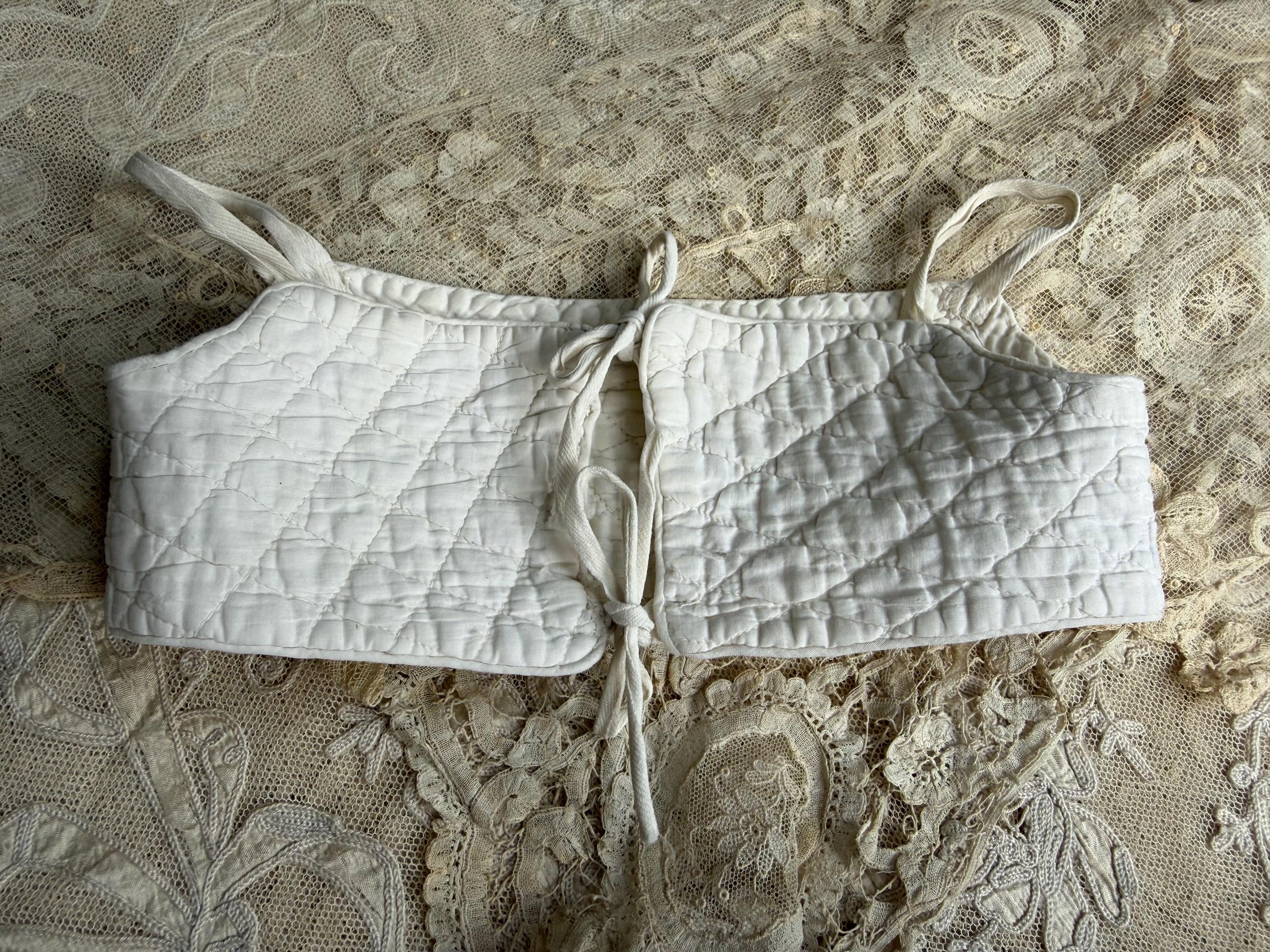 Corset Poupée Ancienne – Pièce Vintage Unique Pour Collection Ou Déco