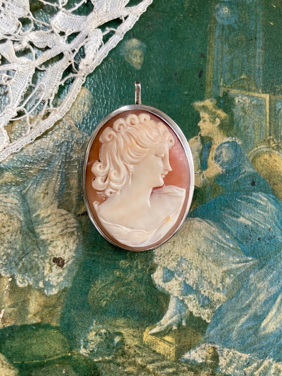 Stunning Antique Silver Carved shell Cameo Brooch… - image 2