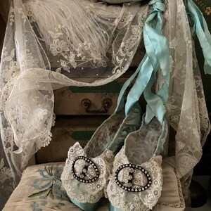 Beautiful Antique Bloch Pointe Ballet Shoes With Antique Lace and
