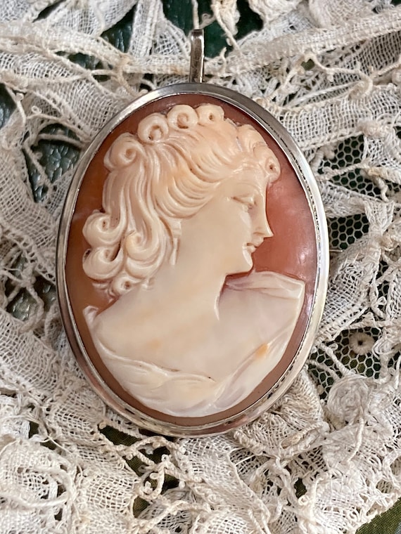 Stunning Antique Silver Carved shell Cameo Brooch… - image 1