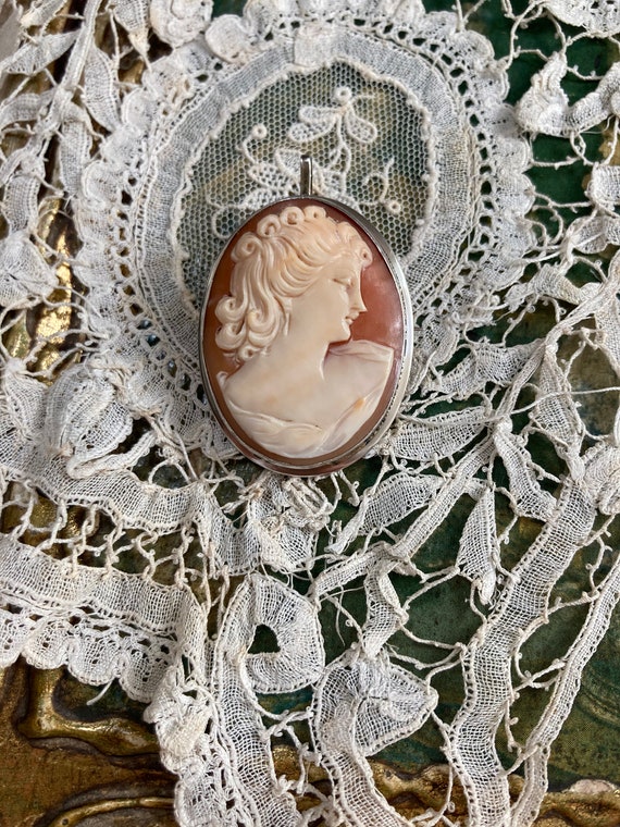 Stunning Antique Silver Carved shell Cameo Brooch… - image 3