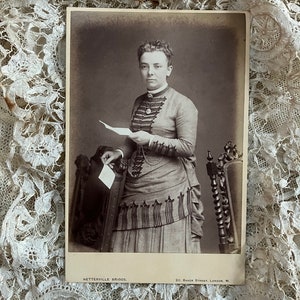 Victorian Ladies Photo Cabinet Card CDV Carte De Visite Photo Portraits