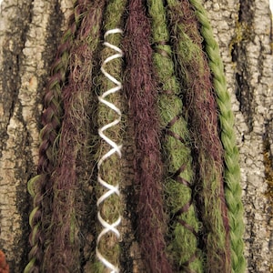 Dreads auf Haarband | Gehäkelte Dreadlocks | Synthetisches Set | Braune bronzegrüne Haarverlängerungen Witch Forest Viking Kanekalon Clip in