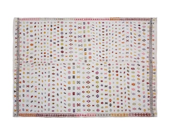 Vintage Turkish Kilim Rug 137x187cm (4'6" x 6'2") – Handwoven Wool Area Rug, Muted Stripes, Boho Minimalist Design, Anatolian Craftsmanship