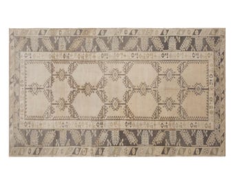 Handwoven One-of-a-Kind Vintage Oushak Rug 165x280 cm (5.4x9.2 ft) | 60+ Years Old