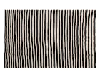 One-of-a-Kind Minimalist Turkish Kilim Rug 162x265 cm | 5.3x8.7 ft | 60+ Year Vintage