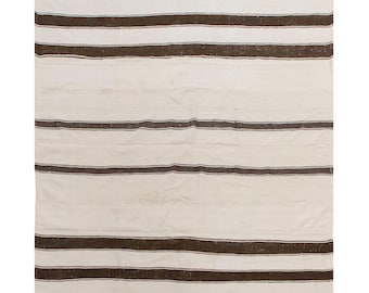 Vintage Minimalist Turkish Kilim Rug 210x195 cm (6.9x6.4 ft) | Handwoven | 60+ Years Old