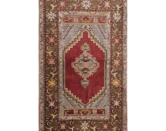 Vintage Turkish Prayer Rug, 3.4x5.4 ft, 105x166 cm, Handmade Anatolian Wool Rug