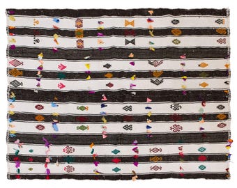 Vintage Kilim Rug 1960s – Handwoven Cotton, Minimalist Horizontal Stripes, Neutral Tones, Small Living Room or Bedroom Rug, 150x195 cm