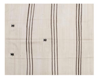 One-of-a-Kind Minimalist Turkish Kilim Rug 160x200 cm | 5.3x6.6 ft | 60+ Year Vintage