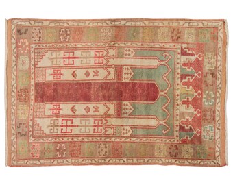 Area Rug, "Turkish Rug, Vintage Rug, 4 x 5.7 feet, Oushak Rug, Antique Rug, Oriental Rug, Handmade Rug, Decorative Rug, Muted Rug, Old Rug