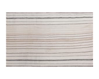 One-of-a-Kind Minimalist Turkish Kilim Rug 140x230 cm | 4.6x7.5 ft | 60+ Year Vintage